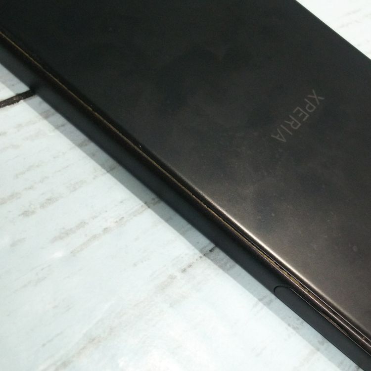 SONY Xperia XZs SOV35 au �֥�å�  751