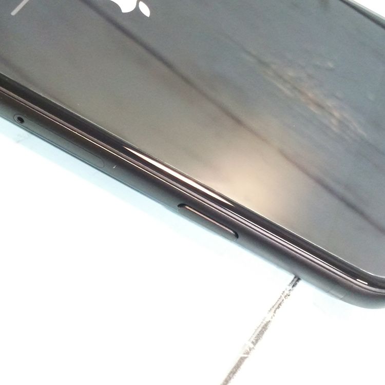 au iPhone7 128GB �֥�å� ����Ʊ����  �ۤܿ��� 615