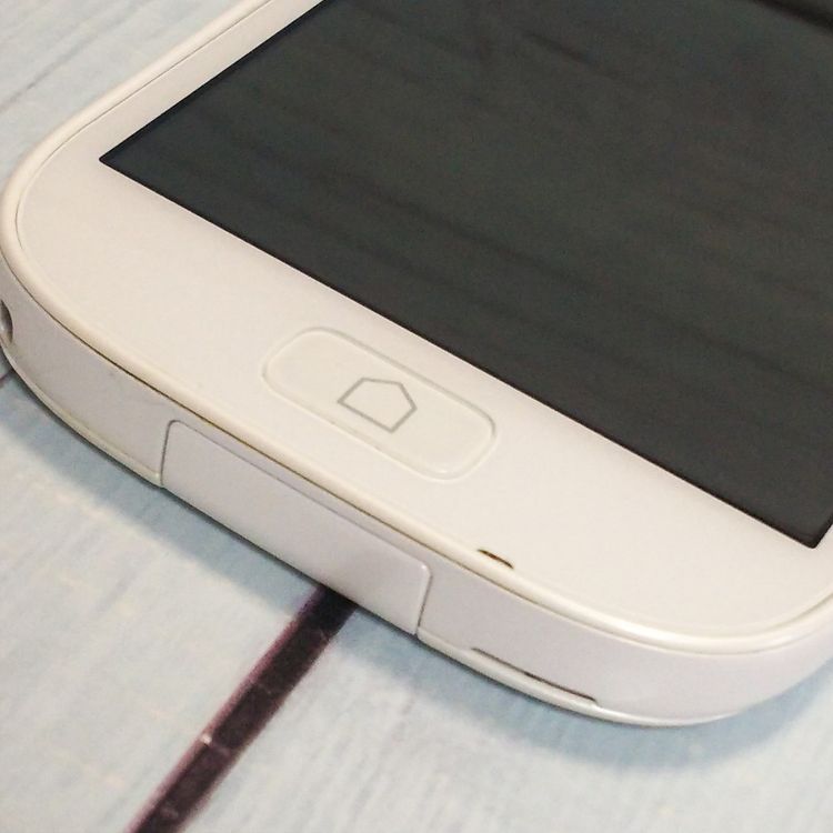 �ٻ��� �餯�餯���ޡ��ȥե���3 F-06F docomo �ۥ磻�� 090