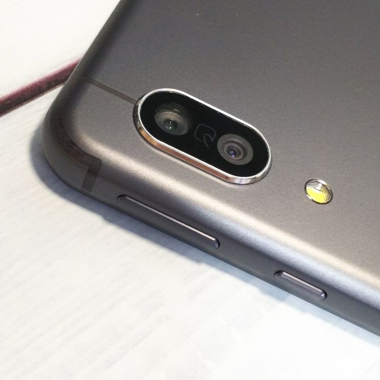 au AQUOS sense3 SHV45 �֥�å�  926