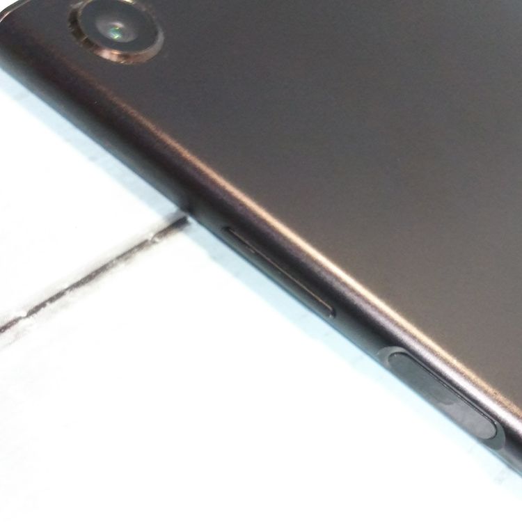 docomo Xperia XZ1 SO-01K Black  889