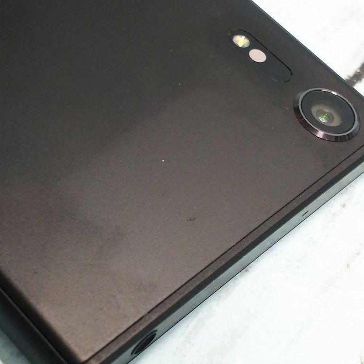 SONY Xperia XZs SOV35 au �֥�å�  660