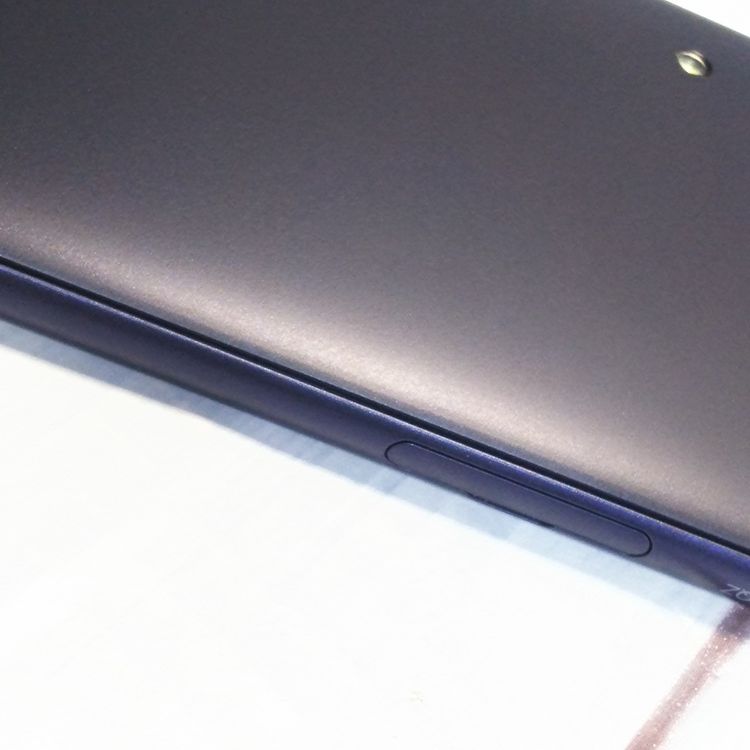 au Qua phone QZ ������ KYV44 ����ǥ���  ���� 606