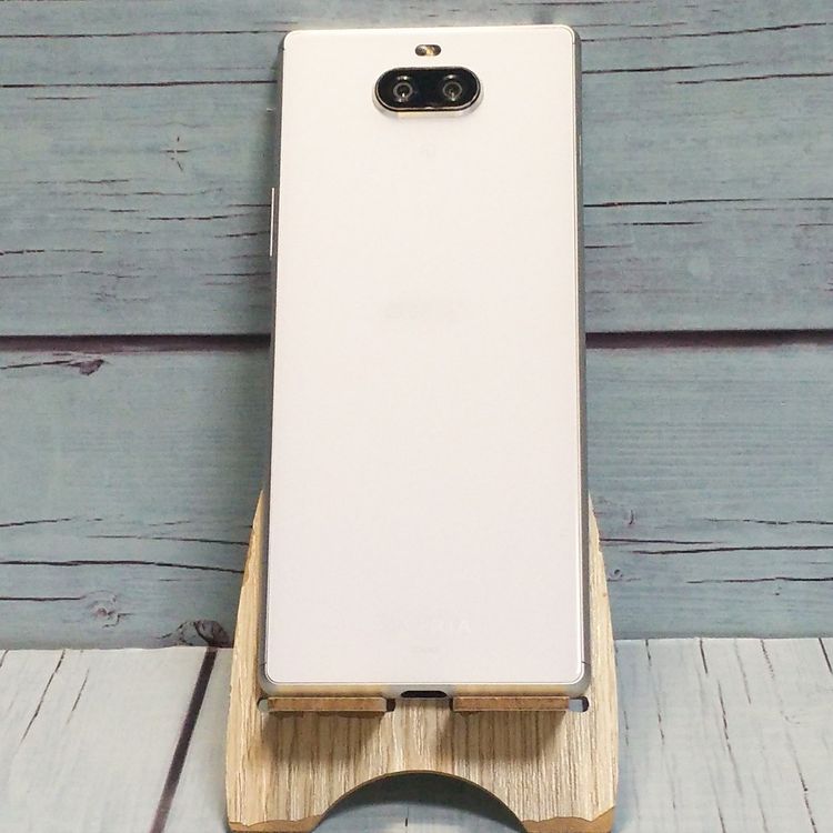 au Xperia8 SOV42 �ۥ磻��  095