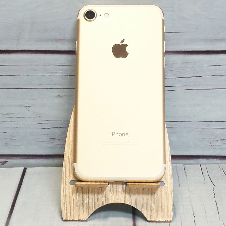 docomo iPhone7 32GB �������  820