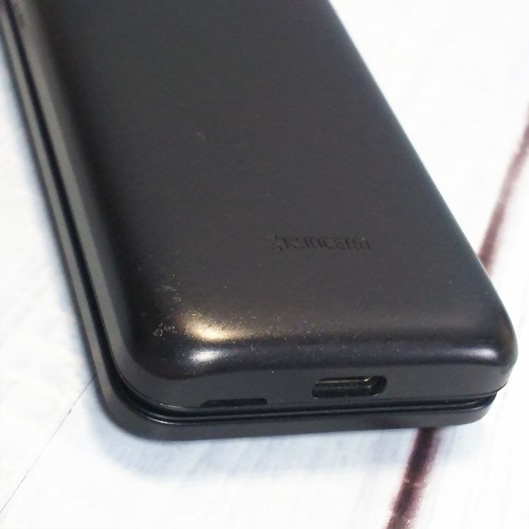 au GRATINA KYF42 �֥�å� ������ SIM���å�  740