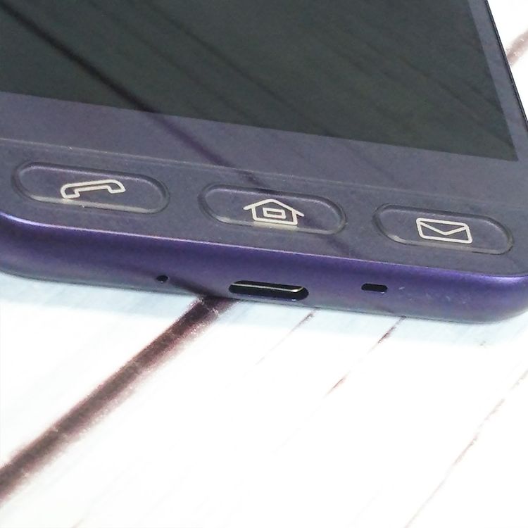 Softbank SHARP ����ץ륹�ޥ�4 704SH �ͥ��ӡ�  ���� 586