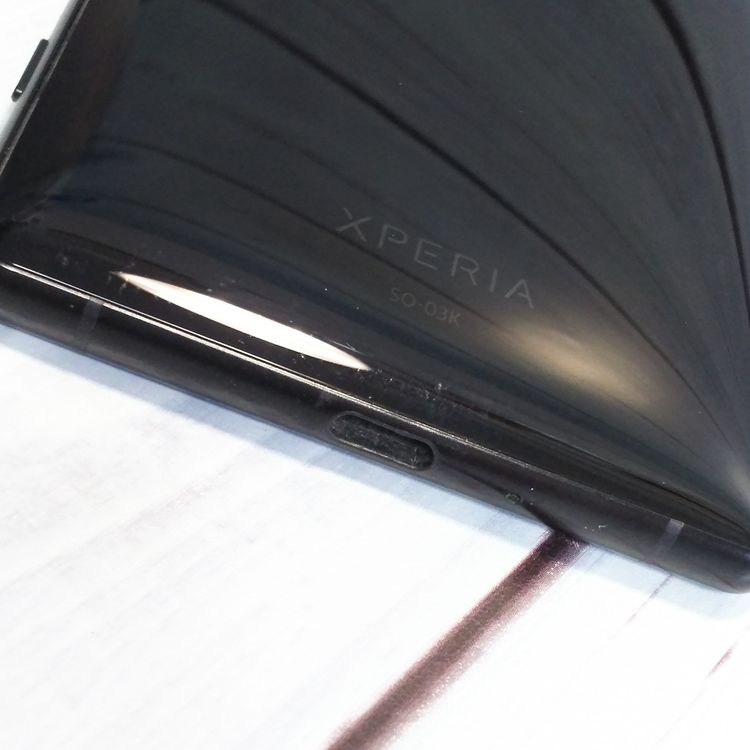 docomo SONY Xperia XZ2 64GB �֥�å� SO-03K  878