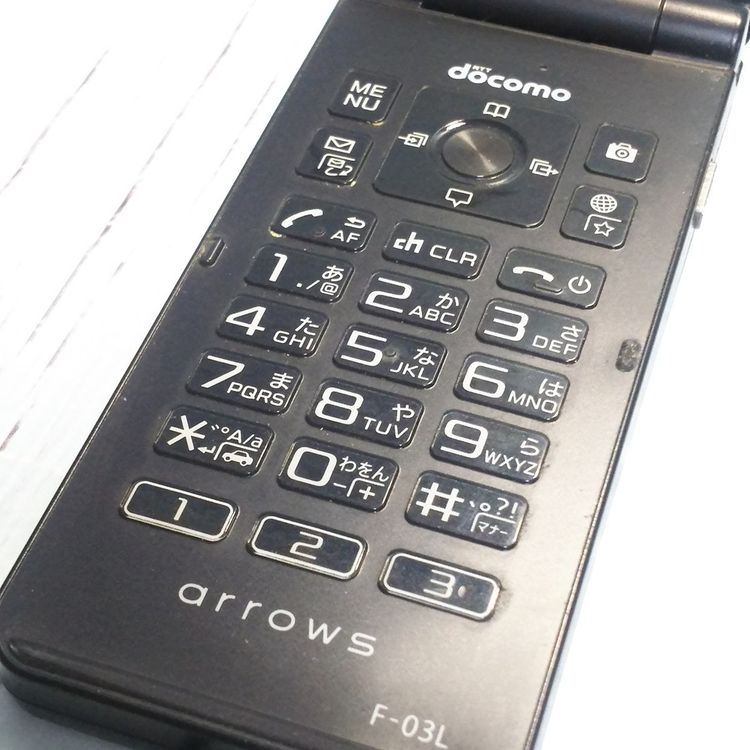 docomo arrows �ٻ��� �������� F-03L �֥�å�  686