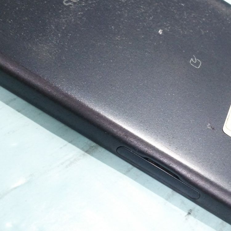 au AQUOS sense2 SHV43 Nuance Black  914