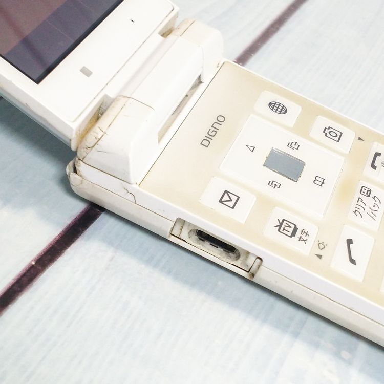 SoftBank ������ DIGNO�������� 501KC �ۥ磻��  305