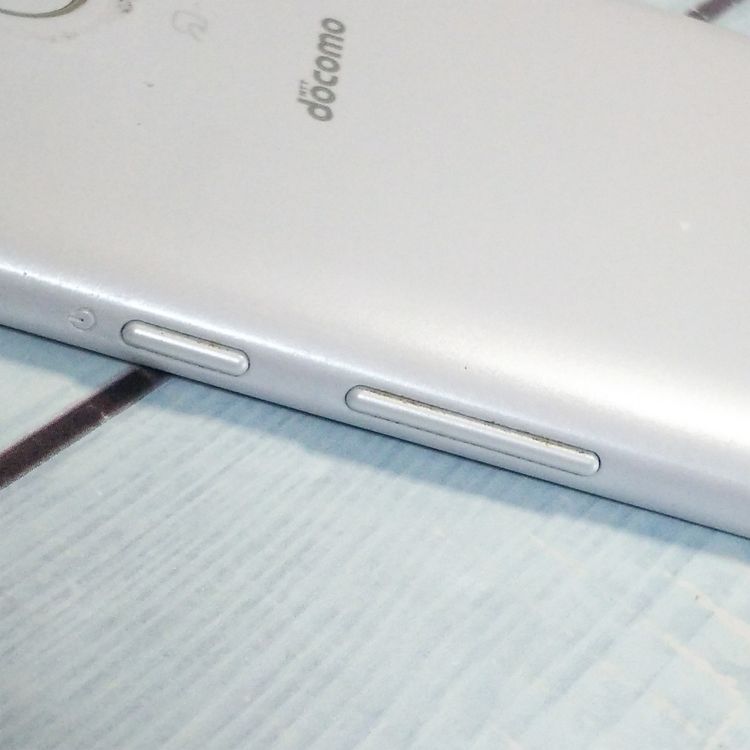 �ٻ��� docomo arrows Be4 F-41A �ۥ磻��  332