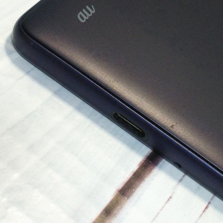 au Qua phone QZ ������ KYV44 ����ǥ���  775