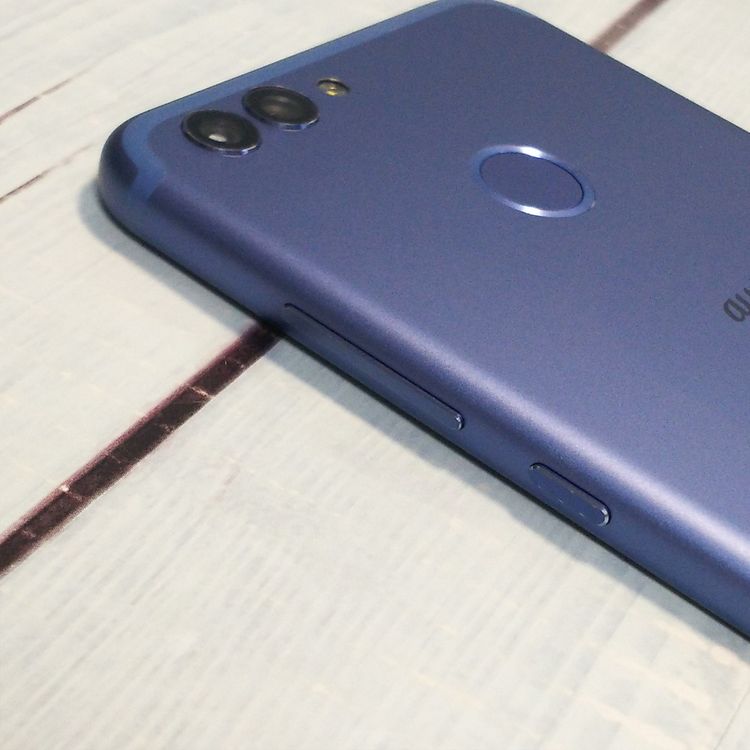 au HUAWEI Nova2 HWV31 �֥롼  528