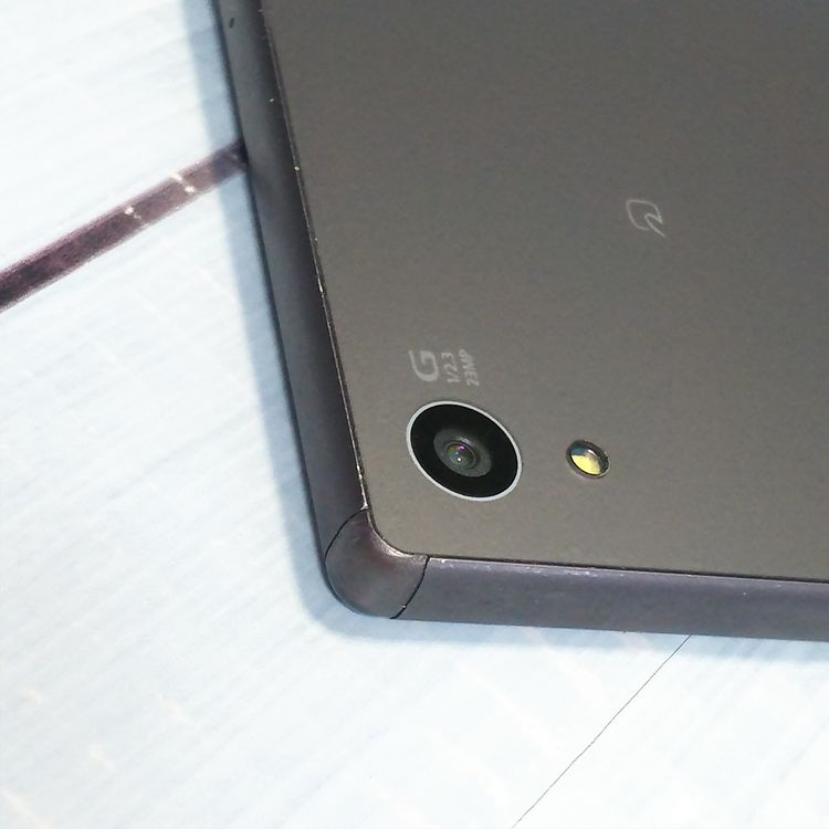 SONY au Xperia Z5 SOV32 GraphiteBlack  433