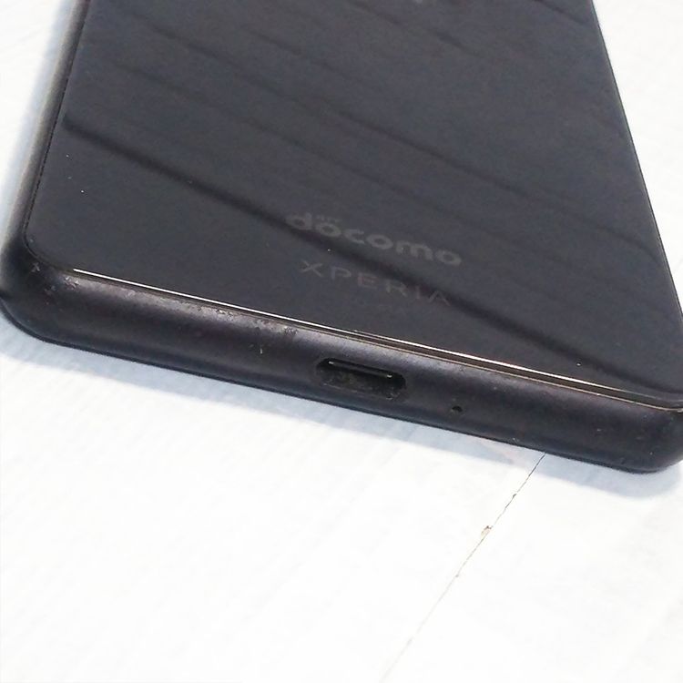 docomo Xperia 10 II SO-41A �֥�å�  811