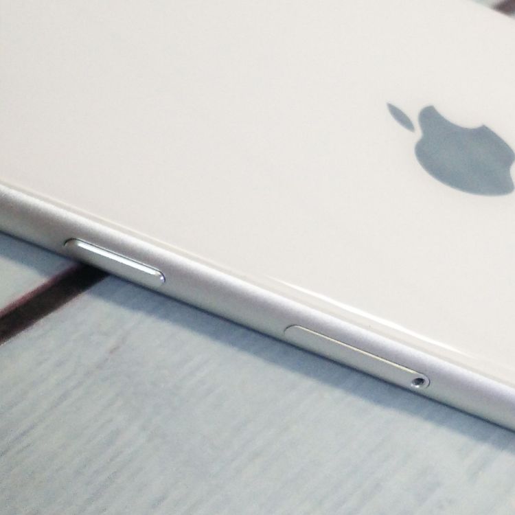 au iPhoneSE2 64GB �ۥ磻��  368