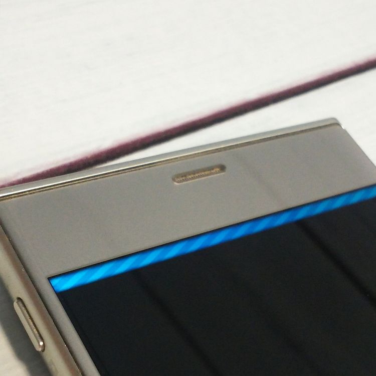 docomo Xperia X�� SO-01J Platinum ����С�  880