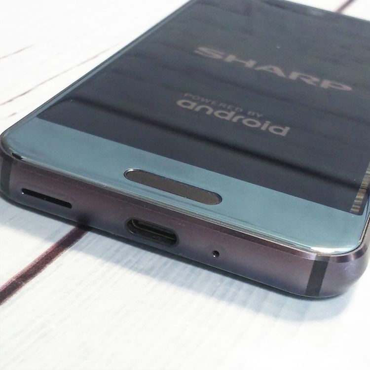 SoftBank AQUOS R compact 701SH �ȥ�ޥ�� �֥�å�  076