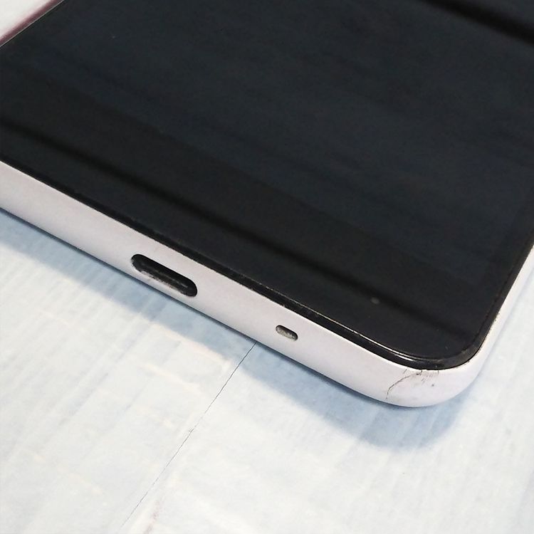 SHARP Softbank AQUOS sense basic 702SH �ۥ磻��  586