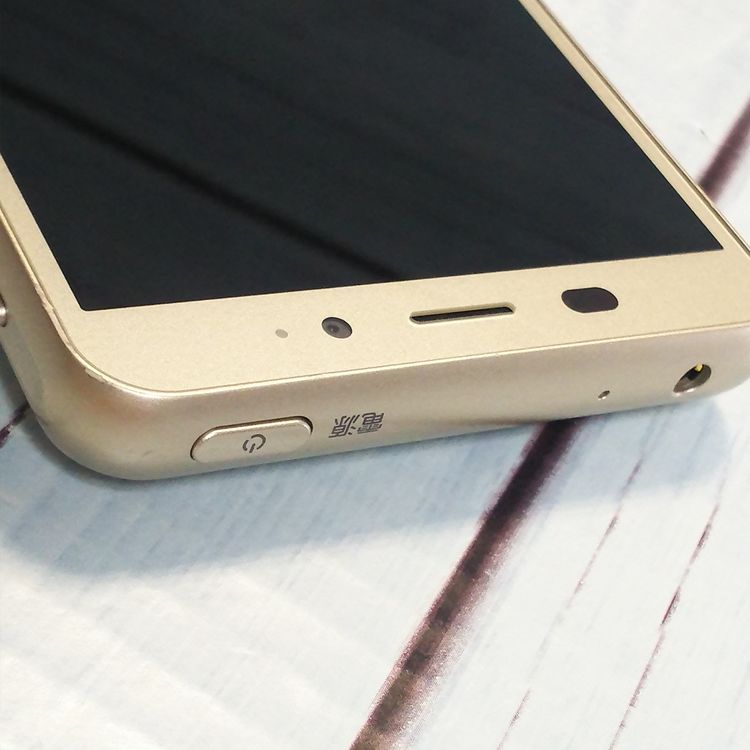 SHARP au SHV36 BASIO2 �������  662