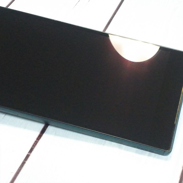 SONY au Xperia Z5 SOV32 Green  007