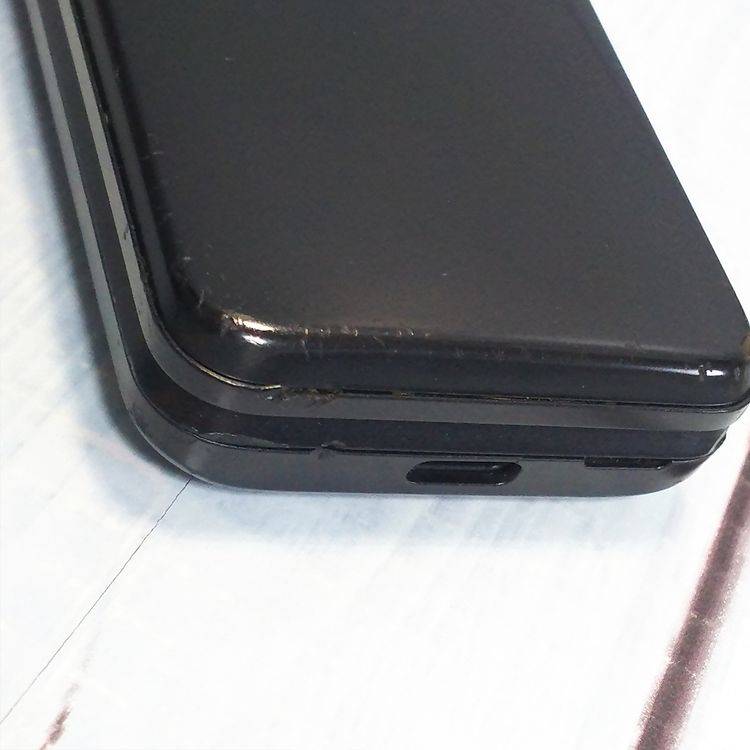 au GRATINA KYF42 �֥�å� ������ SIM���å�  641