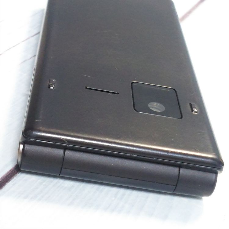 docomo arrows �ٻ��� �������� F-03L �֥�å�  662