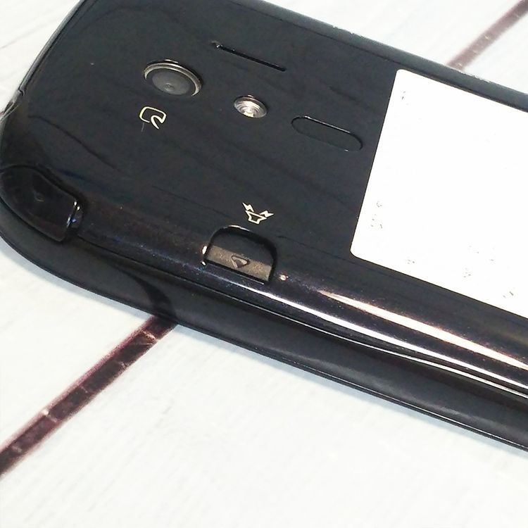 F-04J �餯�餯���ޡ��ȥե���4 �֥�å� ���� BLACK docomo  893