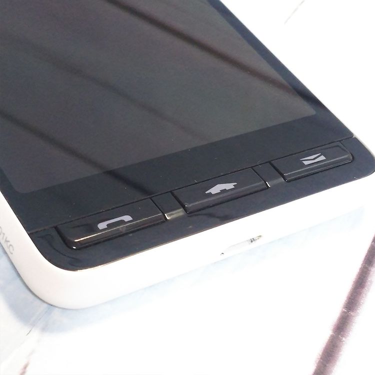 Y!mobile ������ ���󤿤󥹥ޥ�2+ A201KC �ۥ磻��  897