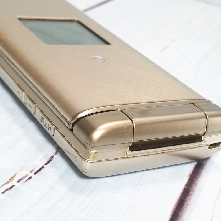 KYOCERA au KYF36 ���󤿤󥱡����� GOLD  009