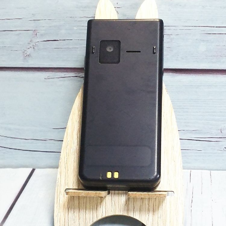 docomo arrows ٻ  F-03L ֥å  520
