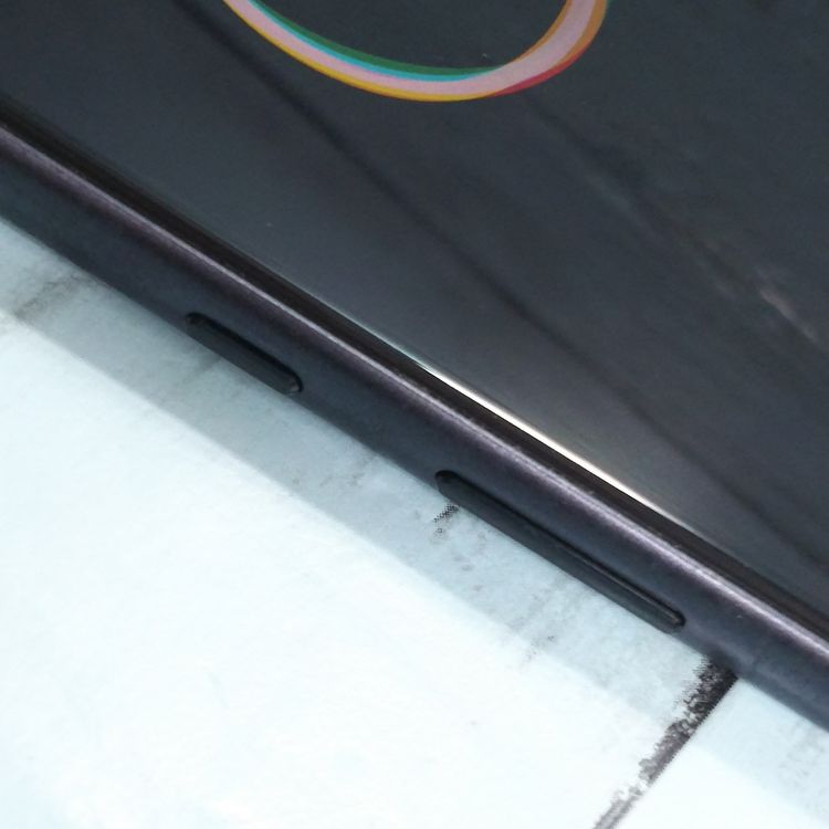 au AQUOS sense2 SHV43 Nuance Black  222