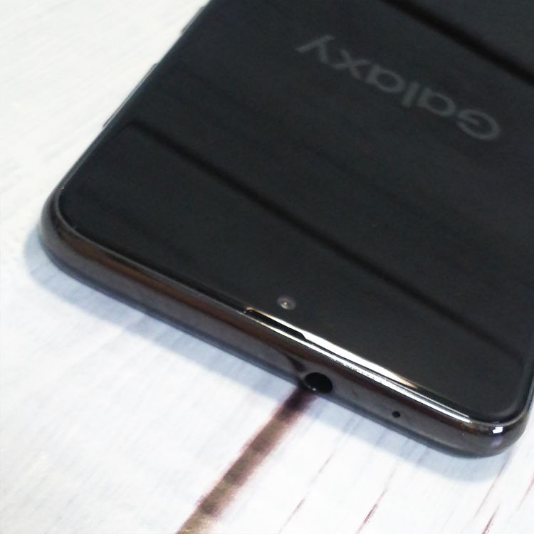 au Galaxy A20 SCV46 Black  220