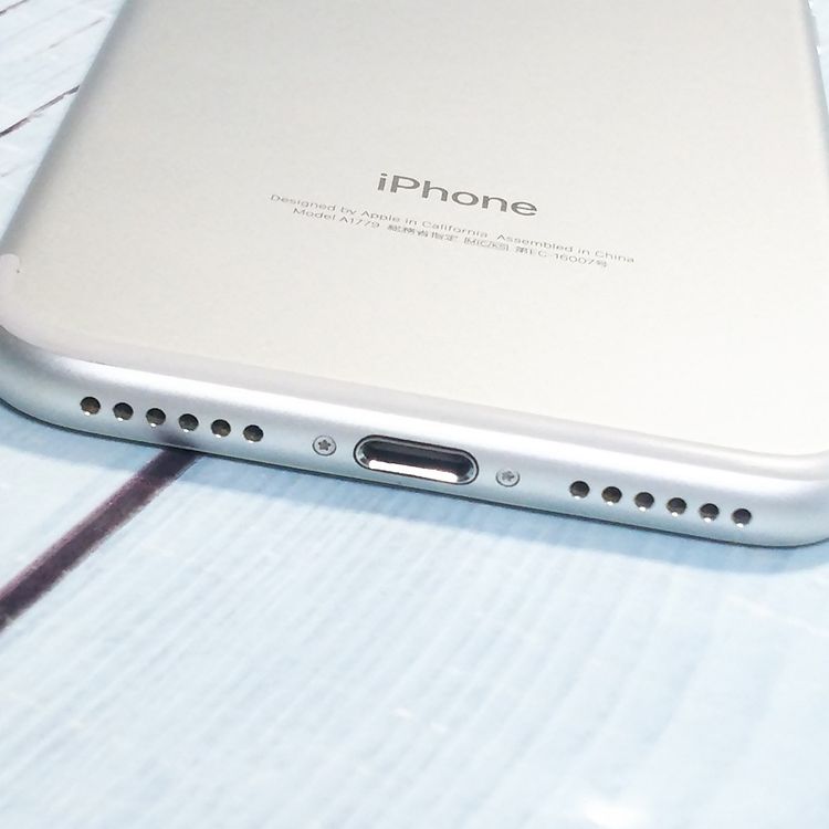 SIM�ե꡼ iPhone7 ����С� 128GB  151
