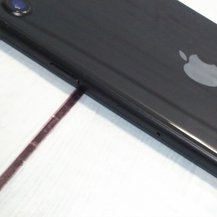 au iPhoneSE ��2���� 64GB �֥�å�  724