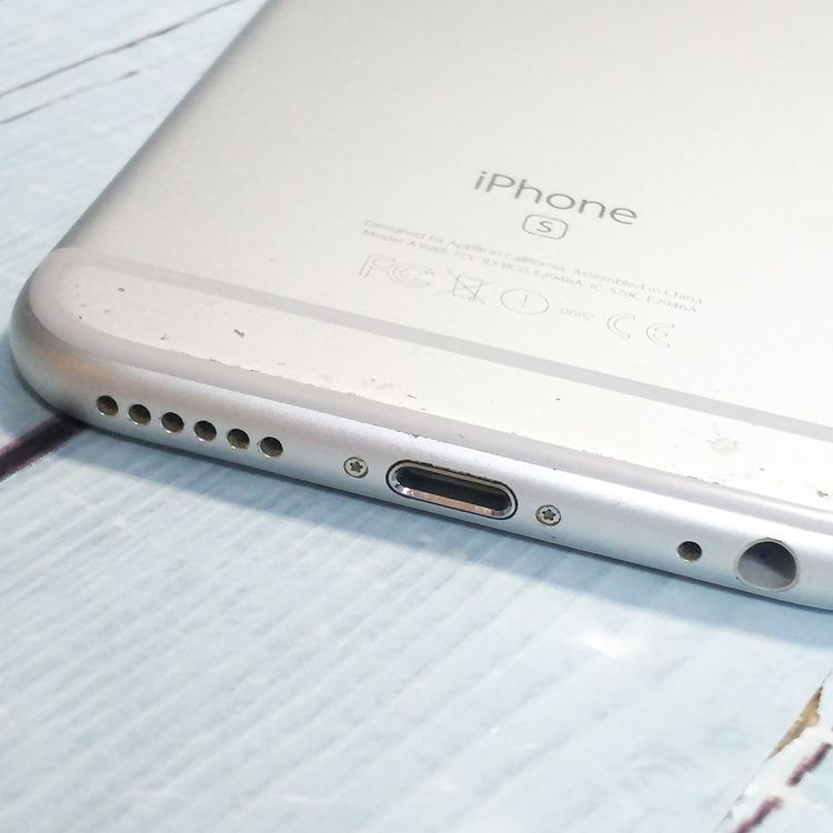 docomo iPhone6s 32GB ����С�  275