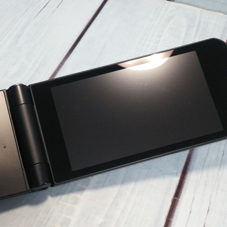 docomo arrows �ٻ��� �������� F-03L �֥�å�  665