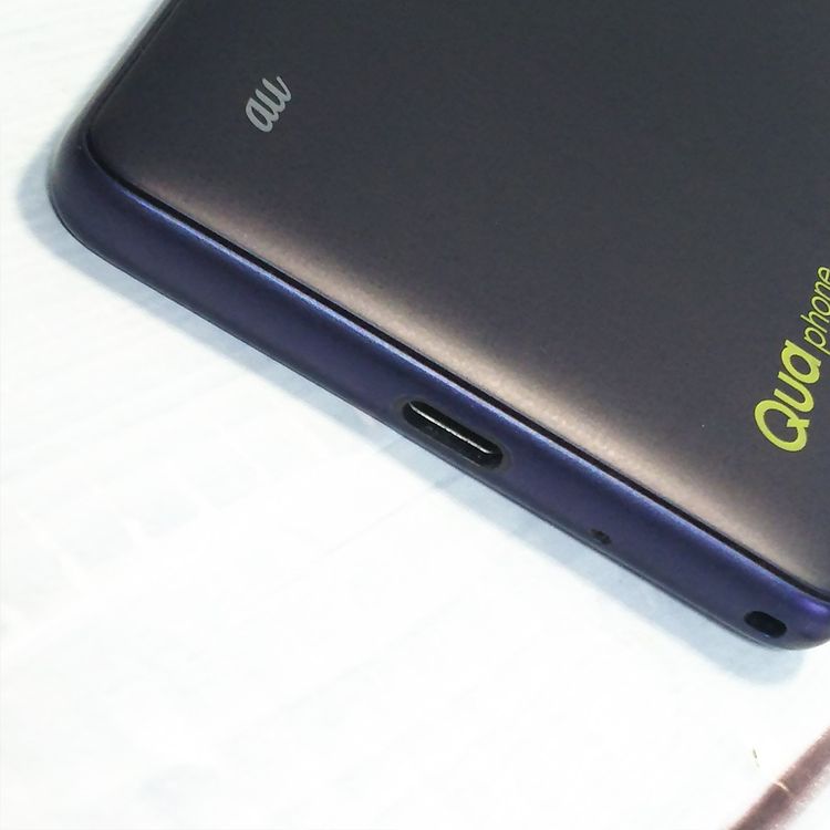 au Qua phone QZ ������ KYV44 ����ǥ���  940