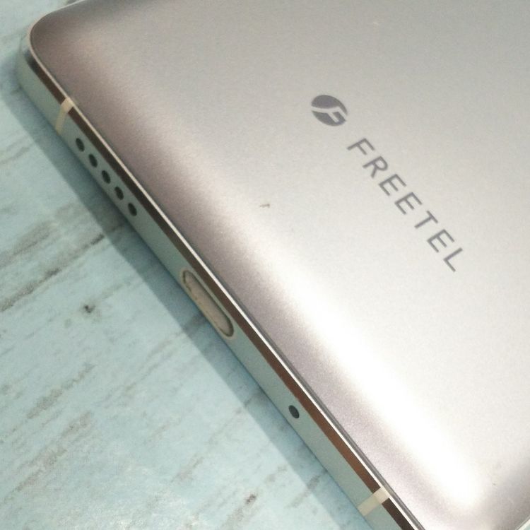 FREETEL RAIJIN �ۥ磻�� ���  982