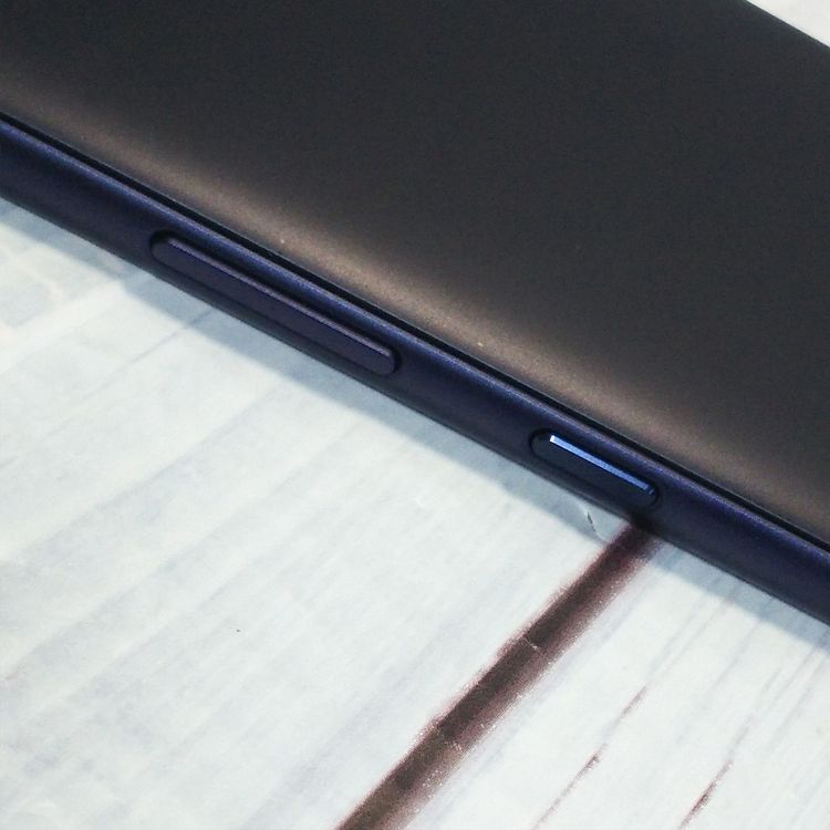 au Qua phone QZ ������ KYV44 ����ǥ���  086