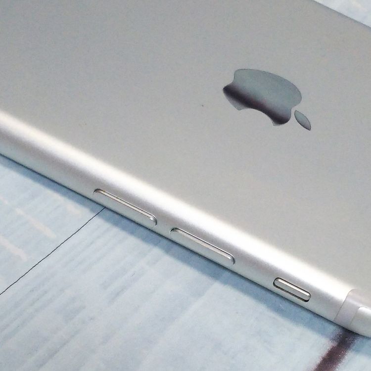 Softbank iPhone7 128GB ����С�  040