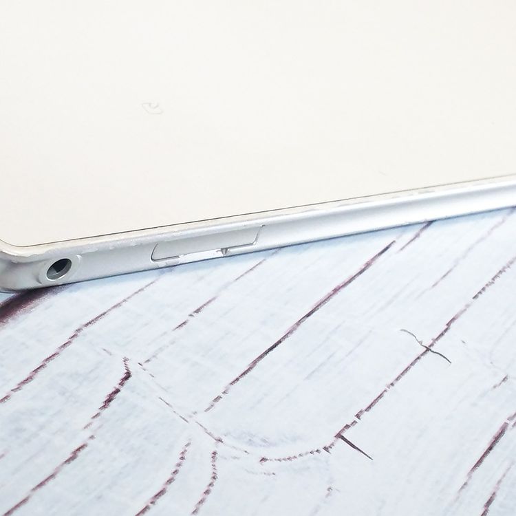 docomo arrows Tab F-02K White �ۥ磻��  165