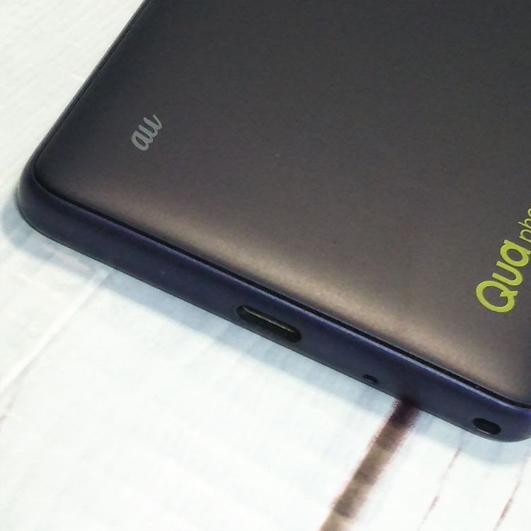 au Qua phone QZ ������ KYV44 ����ǥ���  662