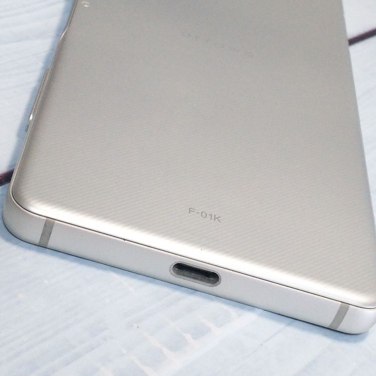 docomo arrows NX �ٻ��� F-01K �ۥ磻��  617