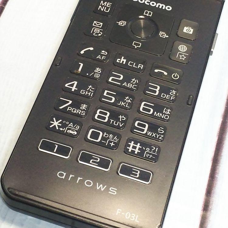 docomo arrows �ٻ��� �������� F-03L �֥�å�  579
