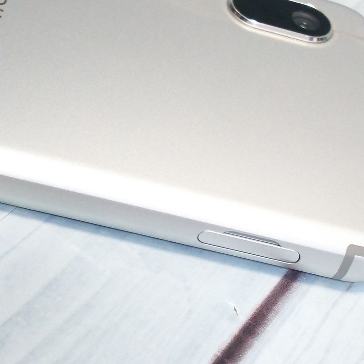 au SHARP AQUOS sense3 basic SHV48 ����С�  812