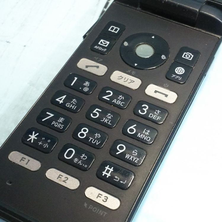 KYOCERA au GRATINA 4G BLACK KYF31  751