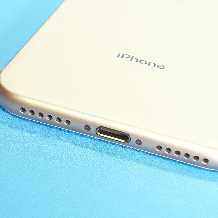au iPhone8 64GB �������  287