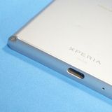 docomo Xperia XZ1 SO-01K Warm Silver  985